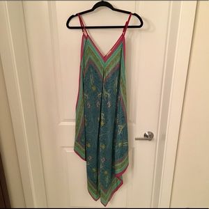 Holding horses summer dress. Medium/Large petite